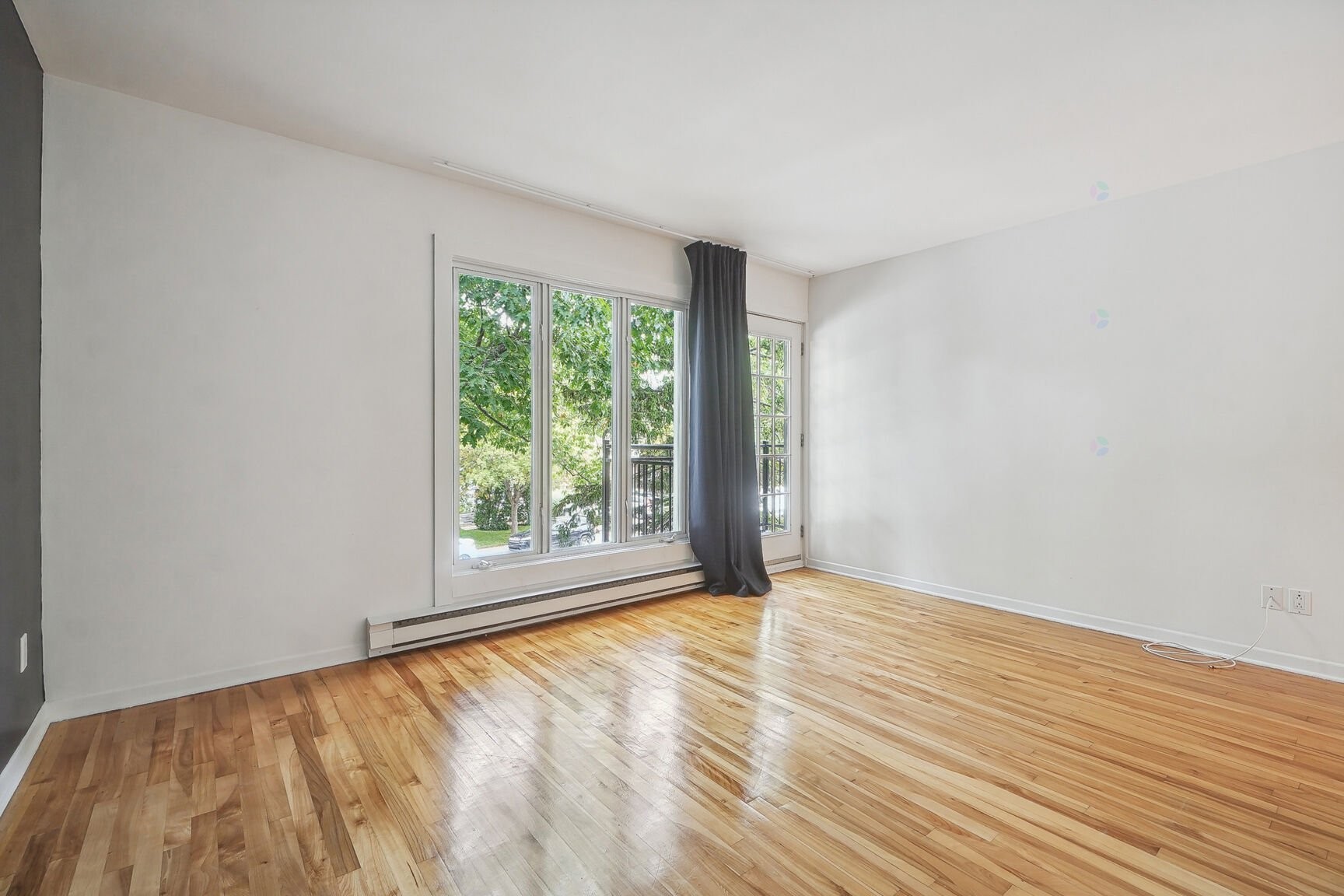 Living Room - 9227 Av. Vincent-Quiblier, Montréal (Ahuntsic-Cartierville), QC - Indoor Photo Showing Other Room