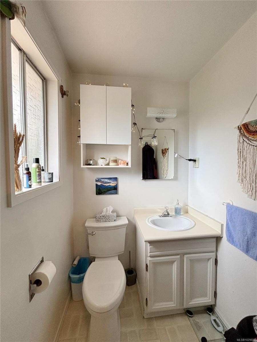 529 Cedar Cres, Gold River, BC