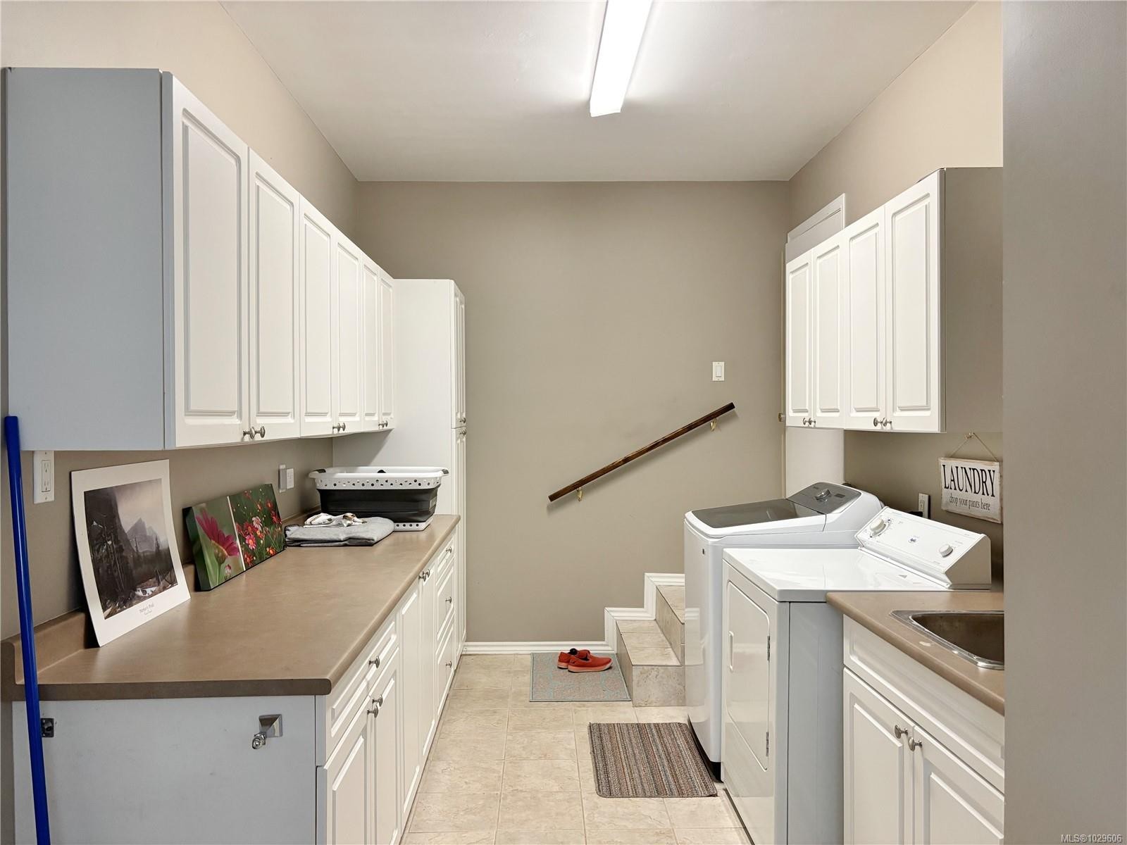 529 Cedar Cres, Gold River, BC
