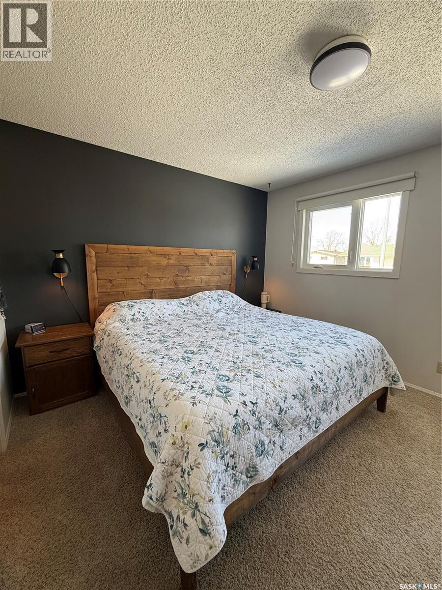 59 Mcdougall Crescent, Saskatoon, SK - Indoor Photo Showing Bedroom