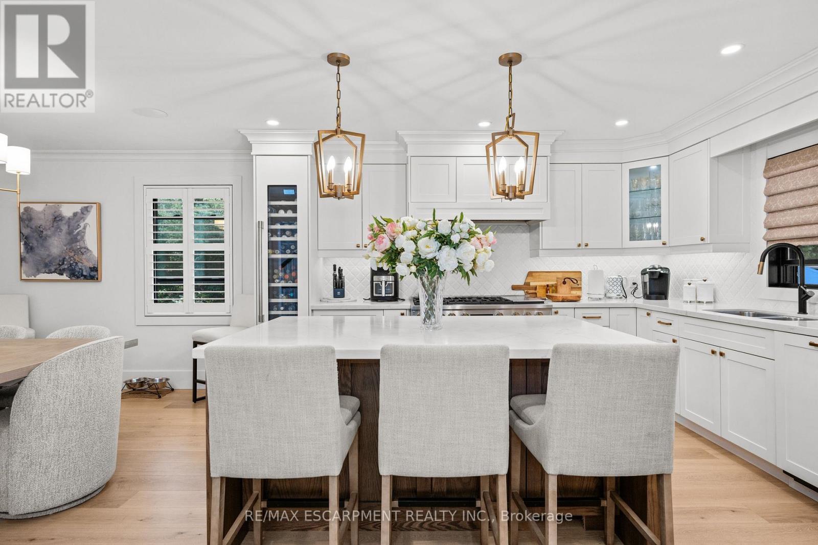 1390 Halifax Place, Burlington, ON - Indoor