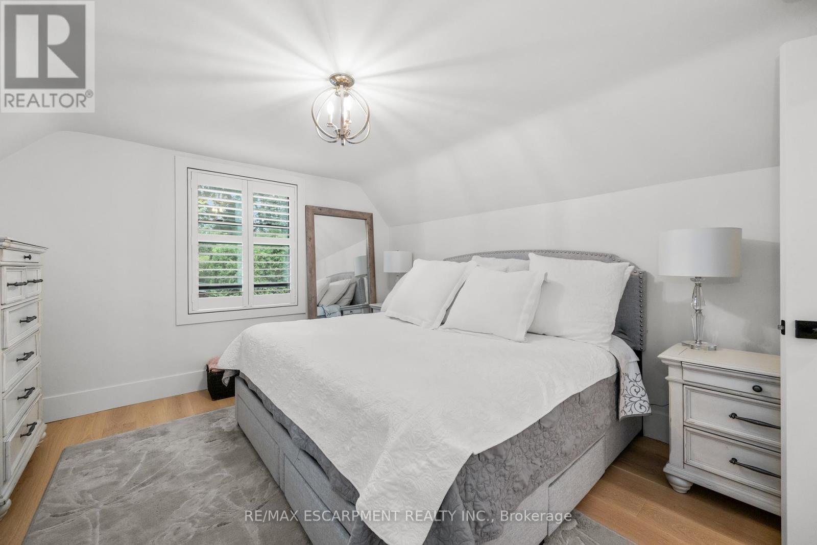 1390 Halifax Place, Burlington, ON - Indoor Photo Showing Bedroom