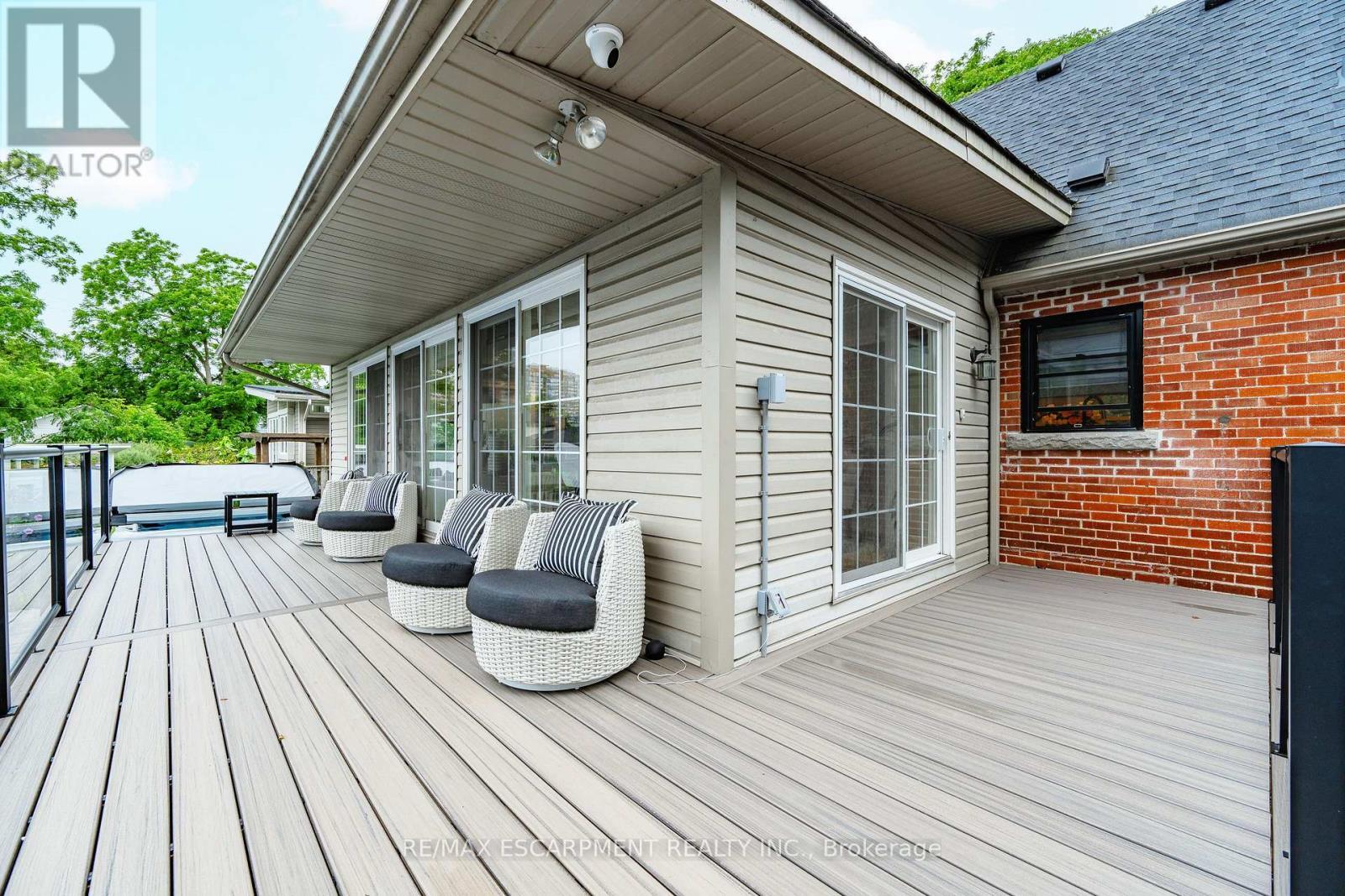 1390 Halifax Place, Burlington, ON - Outdoor With Deck Patio Veranda With Exterior