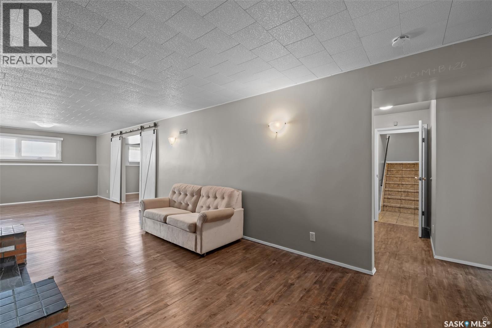 2425 15Th Avenue E, Prince Albert, SK - Indoor