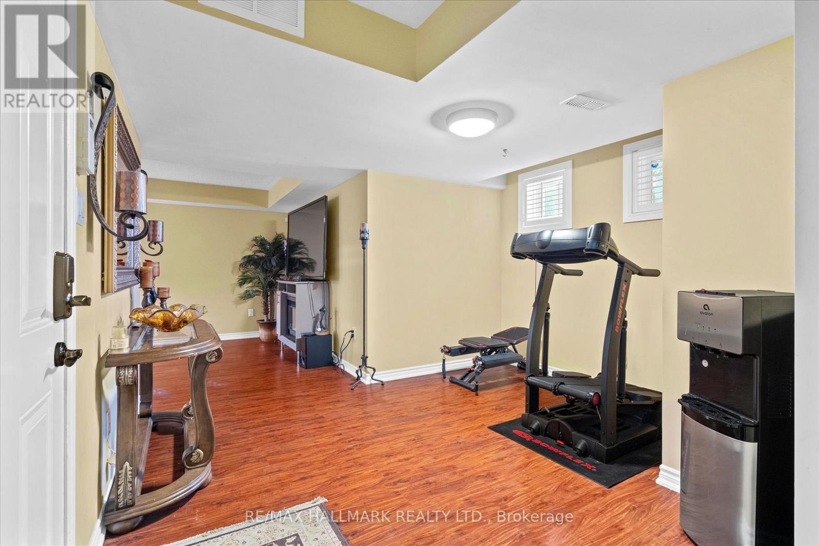 3358C Kingston Road, Toronto, ON - Indoor Photo Showing Gym Room