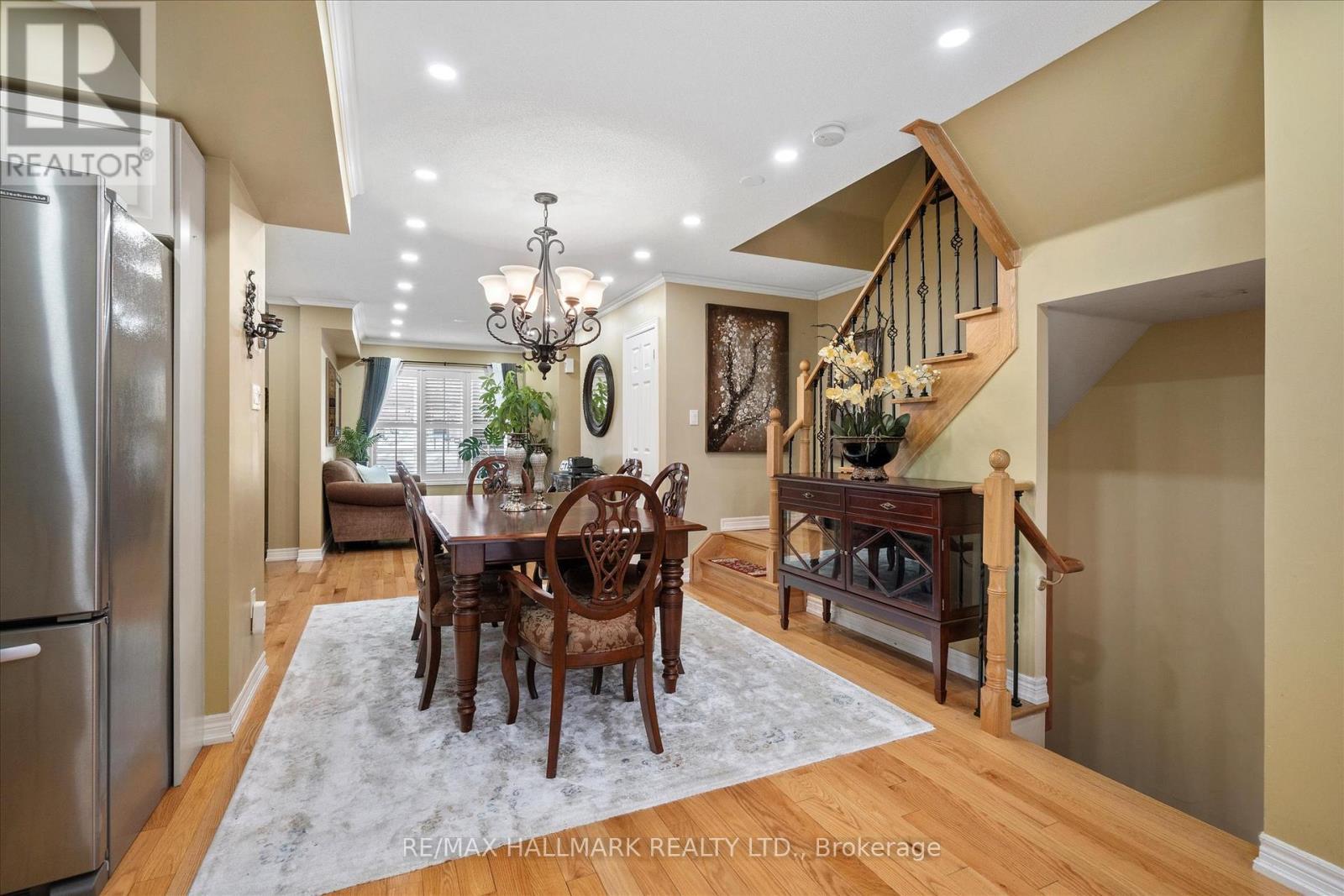 3358C Kingston Road, Toronto, ON - Indoor Photo Showing Dining Room