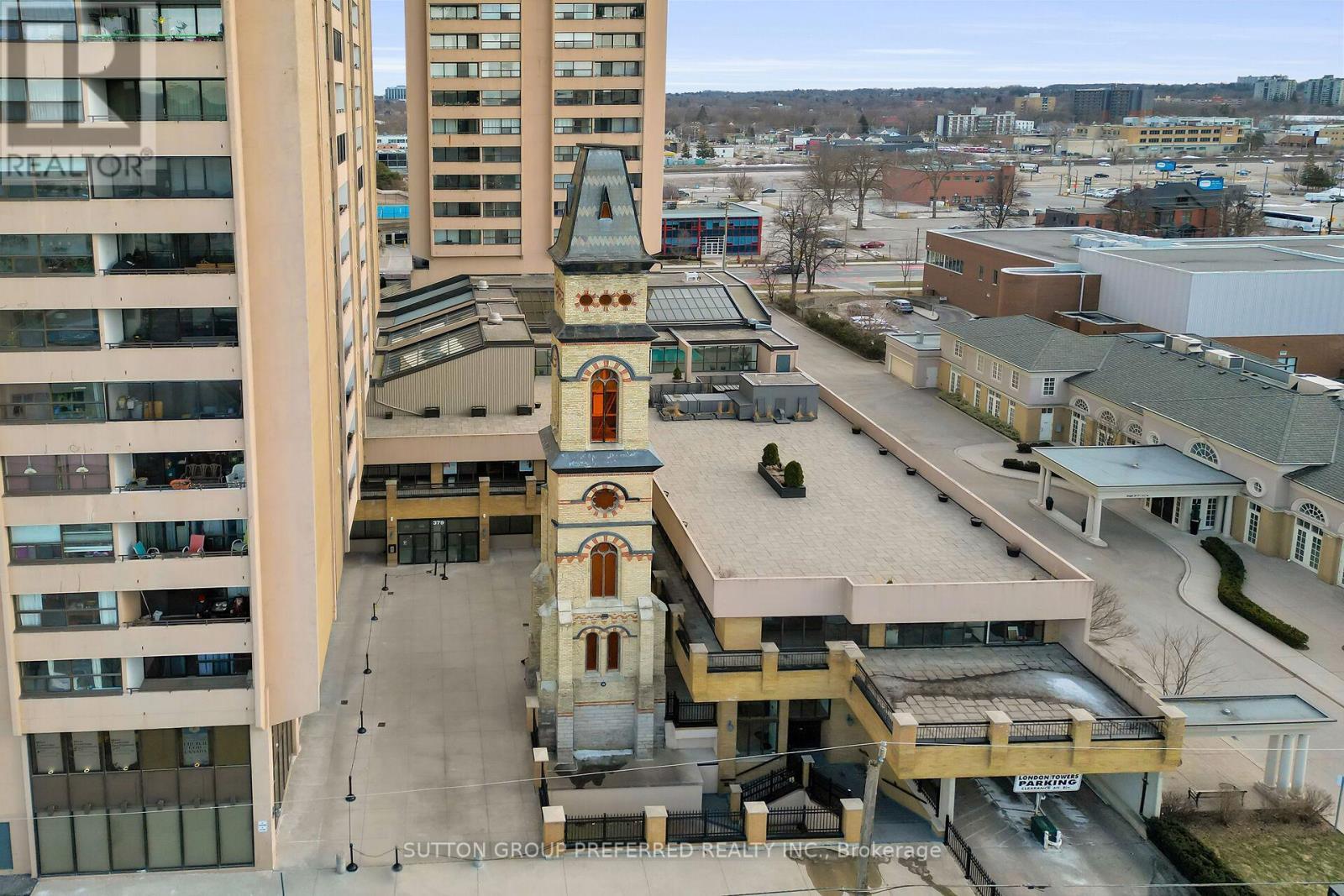 Controlled Entry to the Building - 118-119 - 379 Dundas Street, London East (East K), ON