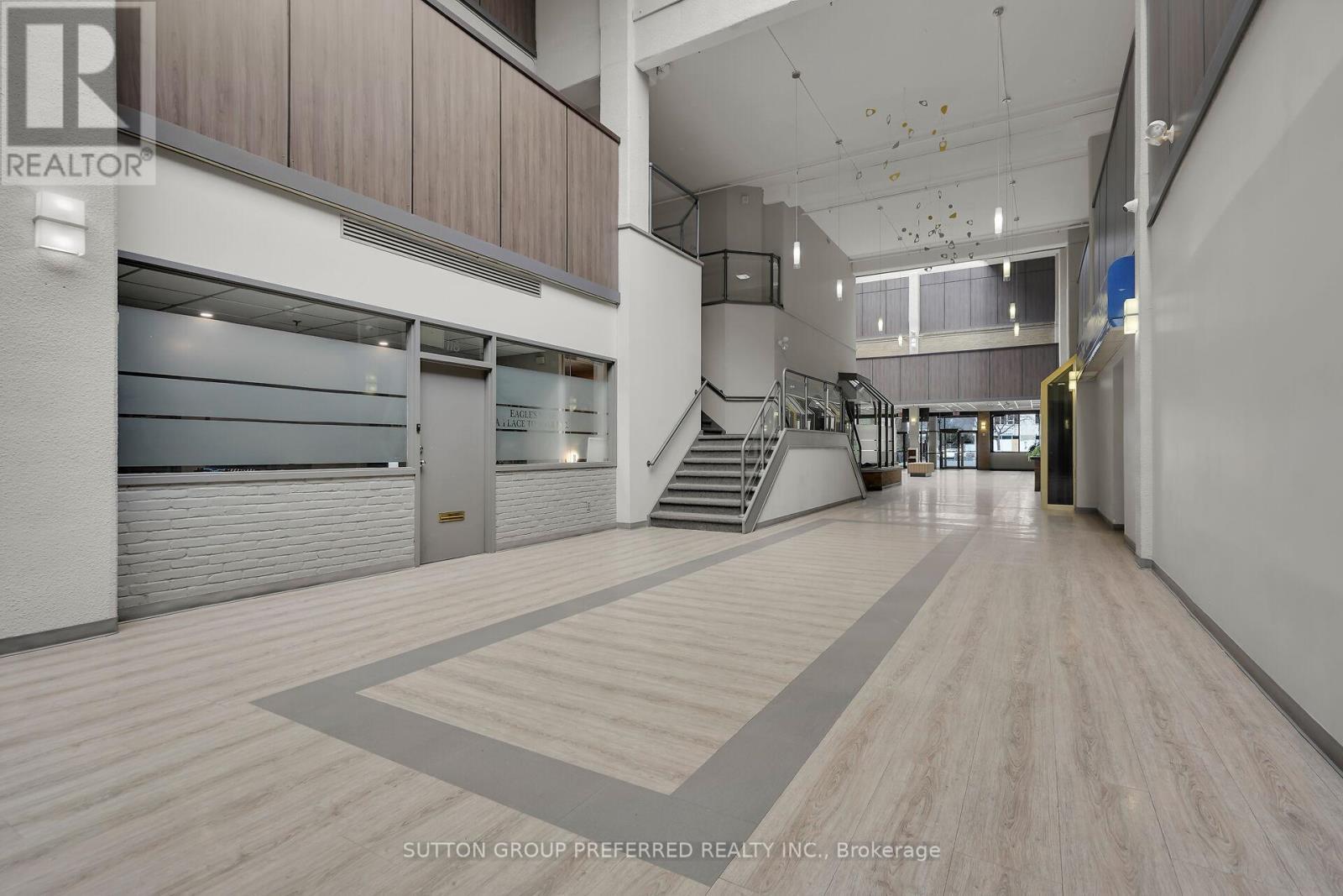 Unit 118 - 118-119 - 379 Dundas Street, London East (East K), ON