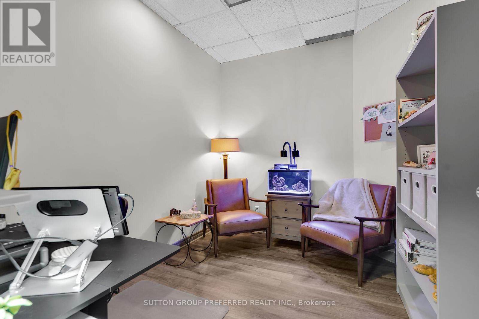 Office 7 - 118-119 - 379 Dundas Street, London East (East K), ON