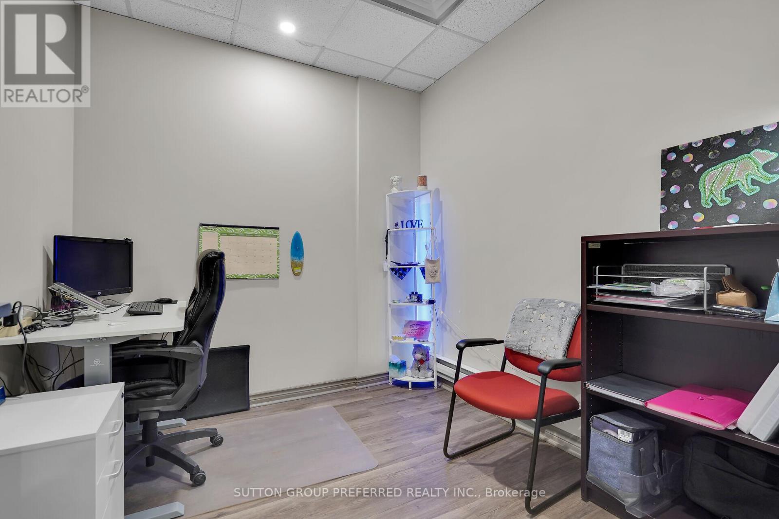 Office 8 - 118-119 - 379 Dundas Street, London East (East K), ON