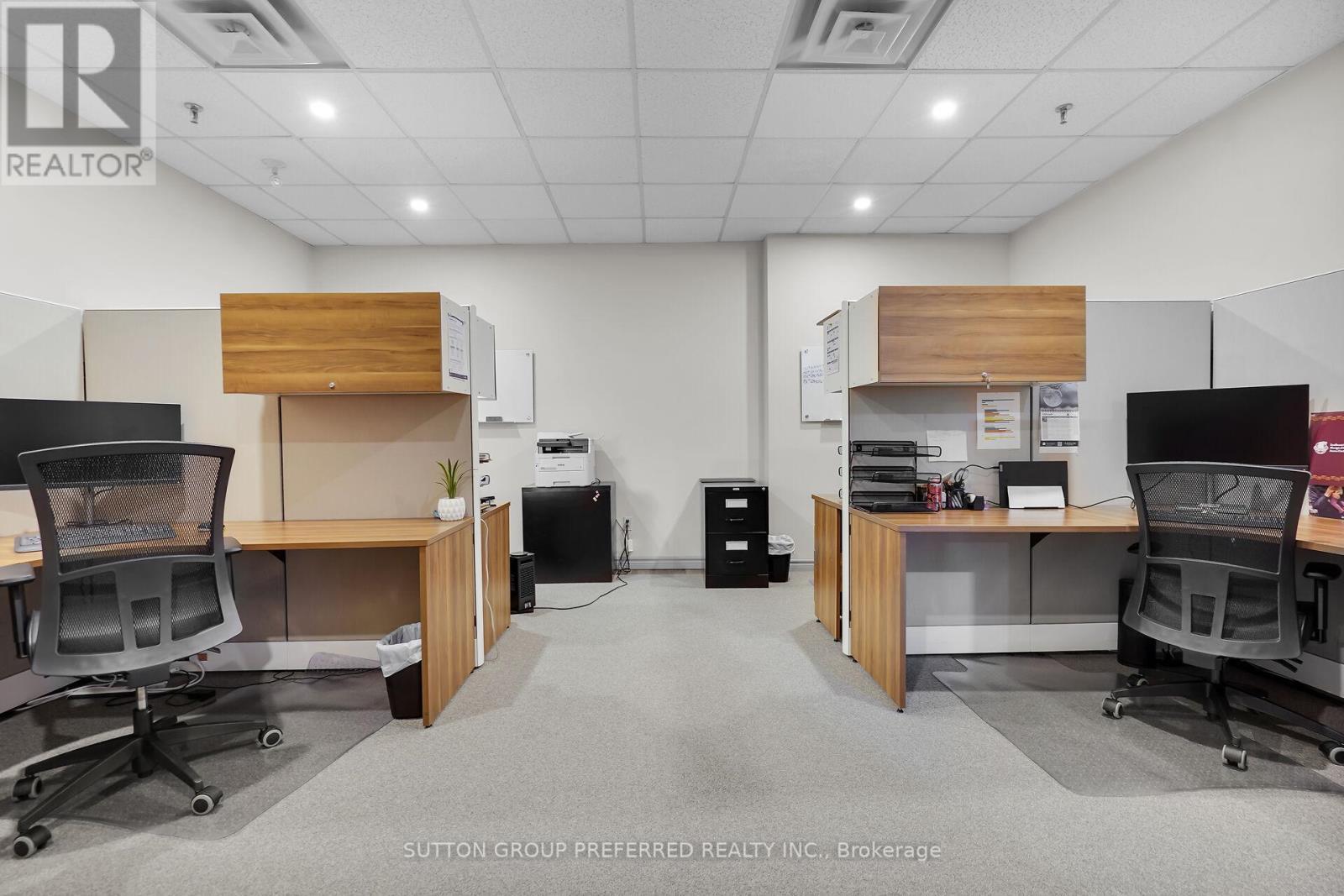 118-119 - 379 Dundas Street, London East (East K), ON