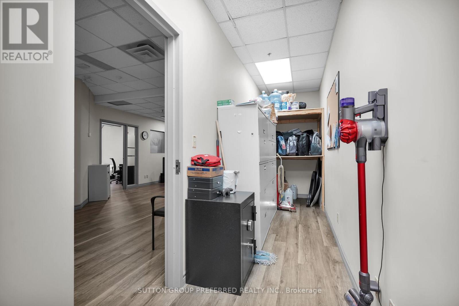 118-119 - 379 Dundas Street, London East (East K), ON