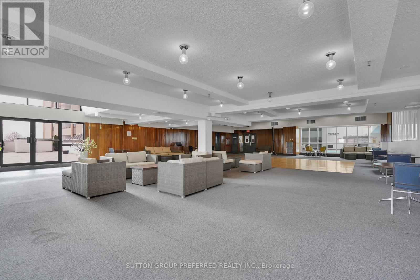 Party Room for Owner's Use - 118-119 - 379 Dundas Street, London East (East K), ON