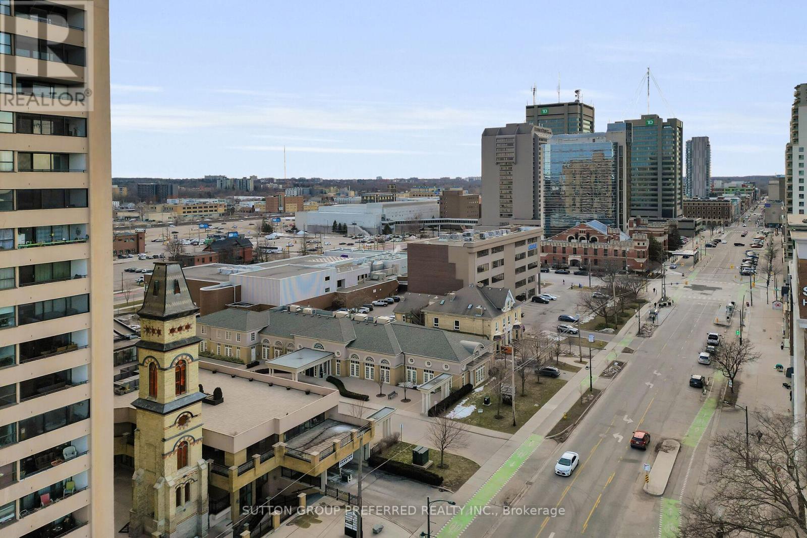 Close to Downtown Core - 118-119 - 379 Dundas Street, London East (East K), ON