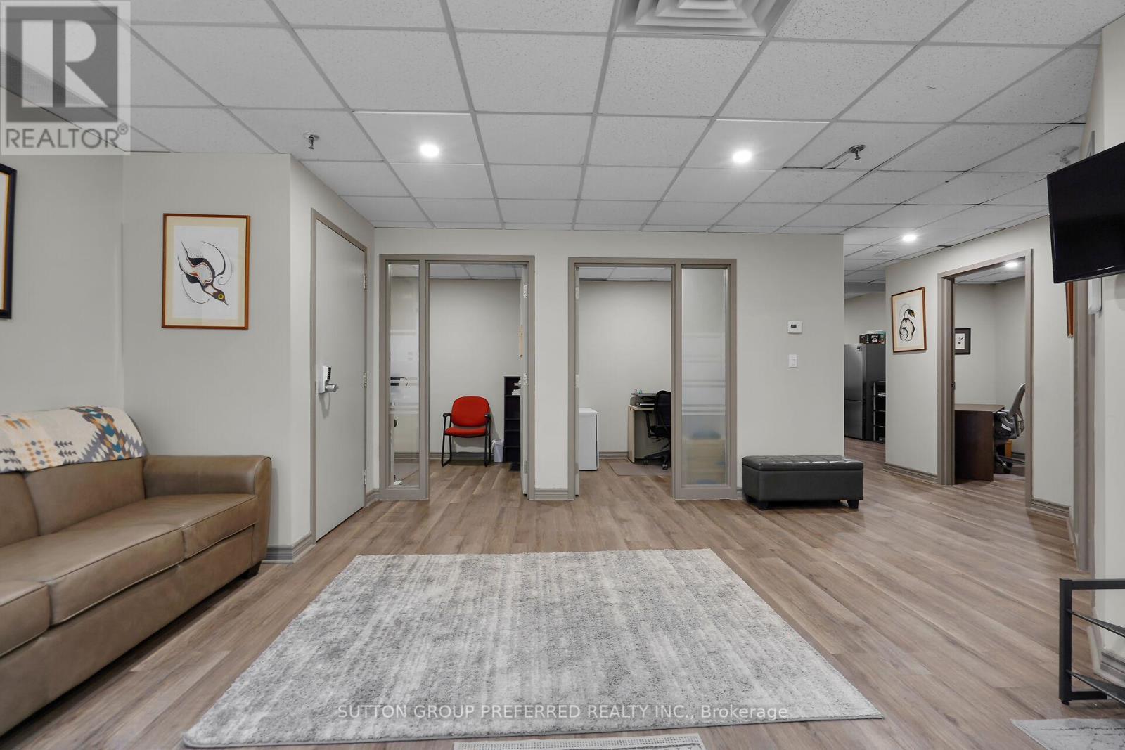 118-119 - 379 Dundas Street, London East (East K), ON