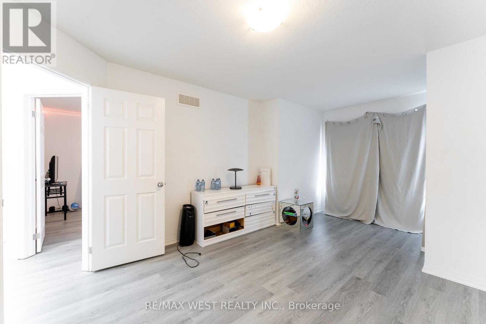 301 Freure Drive, Cambridge, ON - Indoor