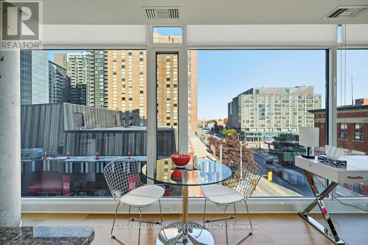 413 - 238 Besserer Street, Ottawa, ON - Indoor