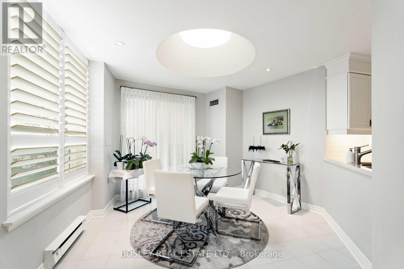 2603 - 701 Geneva Street, St. Catharines (Lakeshore), ON - Indoor Photo Showing Dining Room