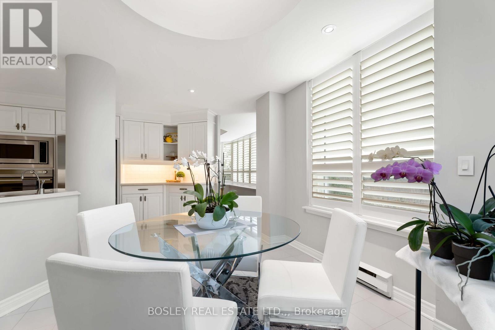 2603 - 701 Geneva Street, St. Catharines (Lakeshore), ON - Indoor Photo Showing Dining Room