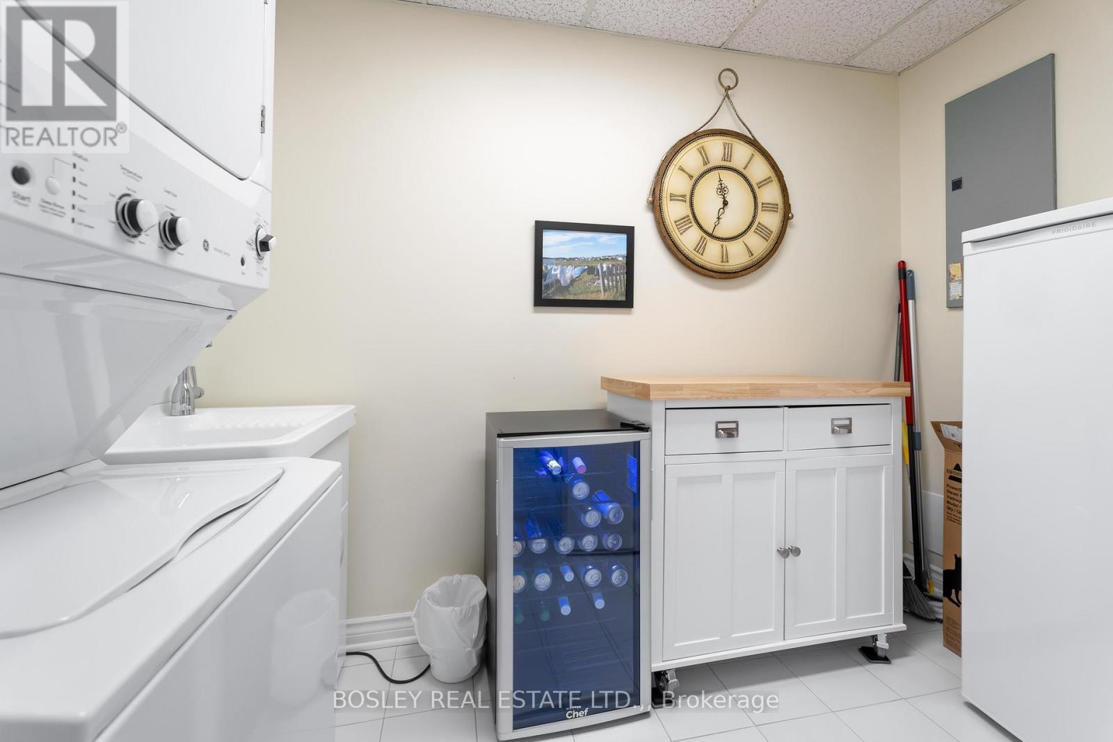 2603 - 701 Geneva Street, St. Catharines (Lakeshore), ON - Indoor Photo Showing Laundry Room