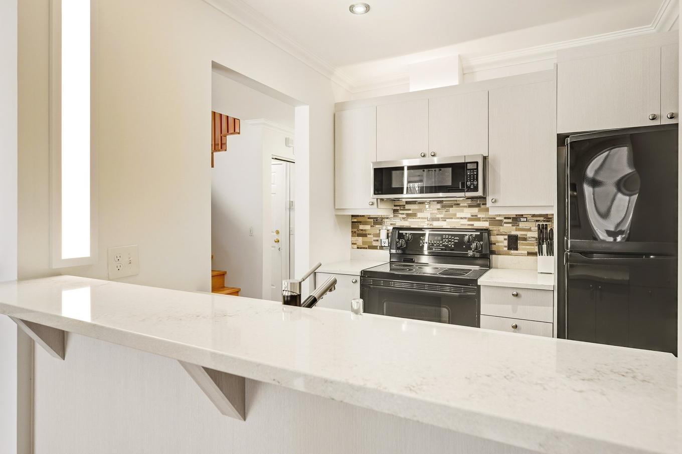 Cuisine - 10-780 Rue Bélanger, Saint-Jérôme, QC - Indoor Photo Showing Kitchen