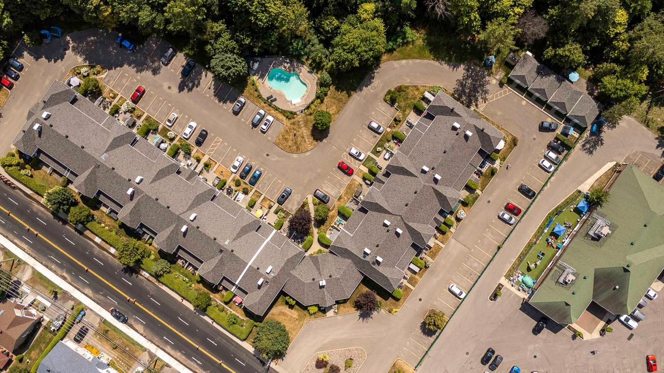 Photo aérienne - 10-780 Rue Bélanger, Saint-Jérôme, QC - With View