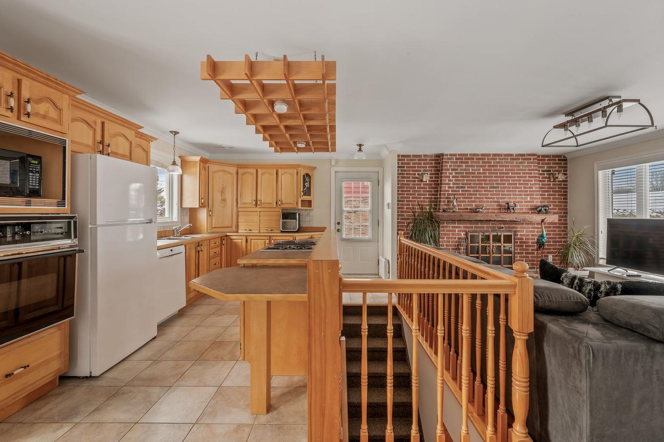 Vue d'ensemble - 21 Rue Du Seigle, Lévis (Les Chutes-De-La-Chaudière-Ouest), QC - Indoor Photo Showing Kitchen