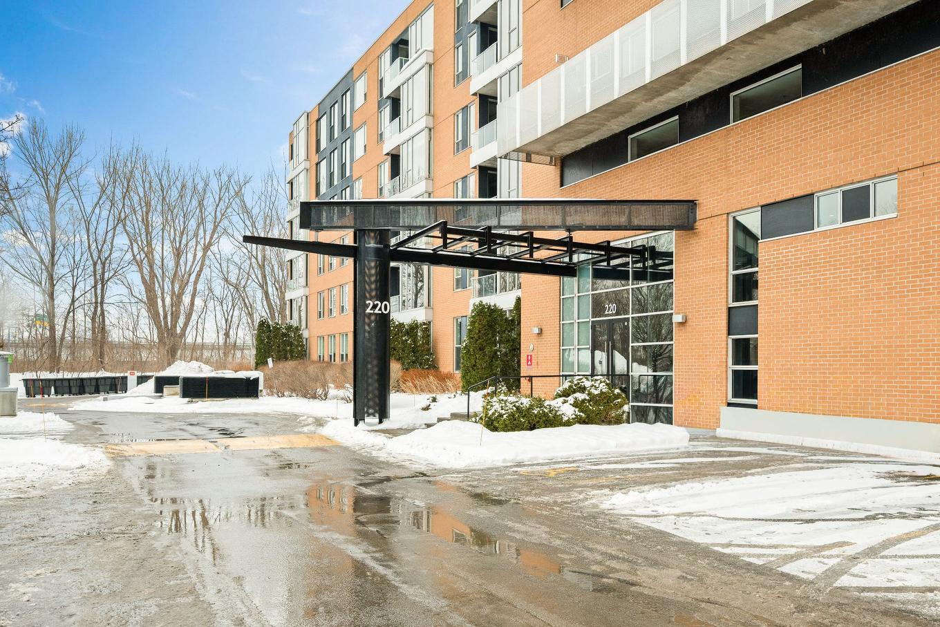 Façade - 411-220 Ch. Du Golf, Montréal (Verdun/Île-Des-Soeurs), QC - Outdoor