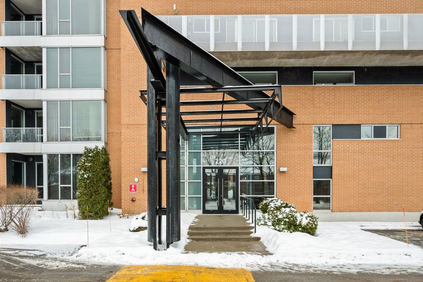 Façade - 411-220 Ch. Du Golf, Montréal (Verdun/Île-Des-Soeurs), QC - Outdoor With Facade