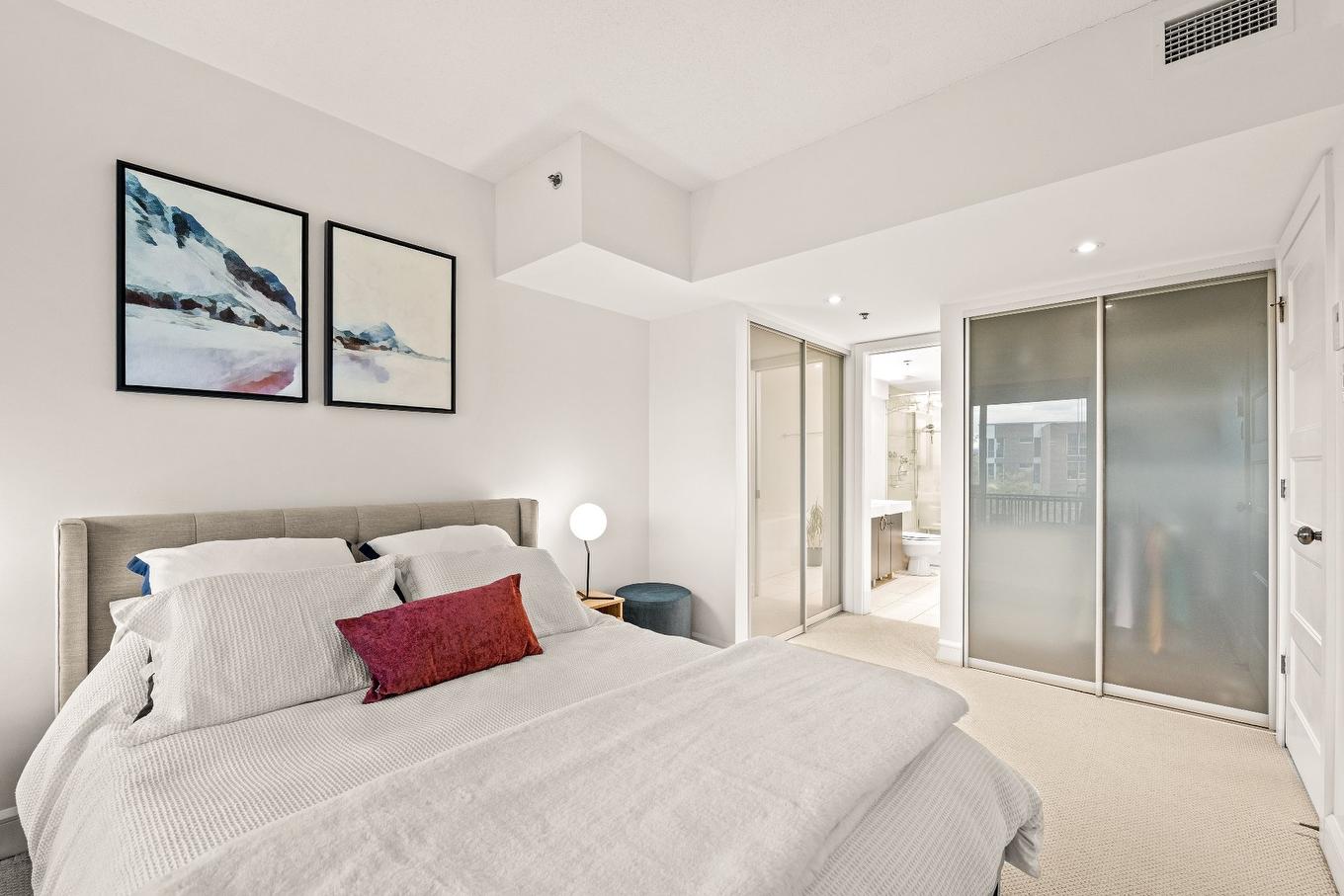 Chambre à coucher principale - 411-220 Ch. Du Golf, Montréal (Verdun/Île-Des-Soeurs), QC - Indoor Photo Showing Bedroom