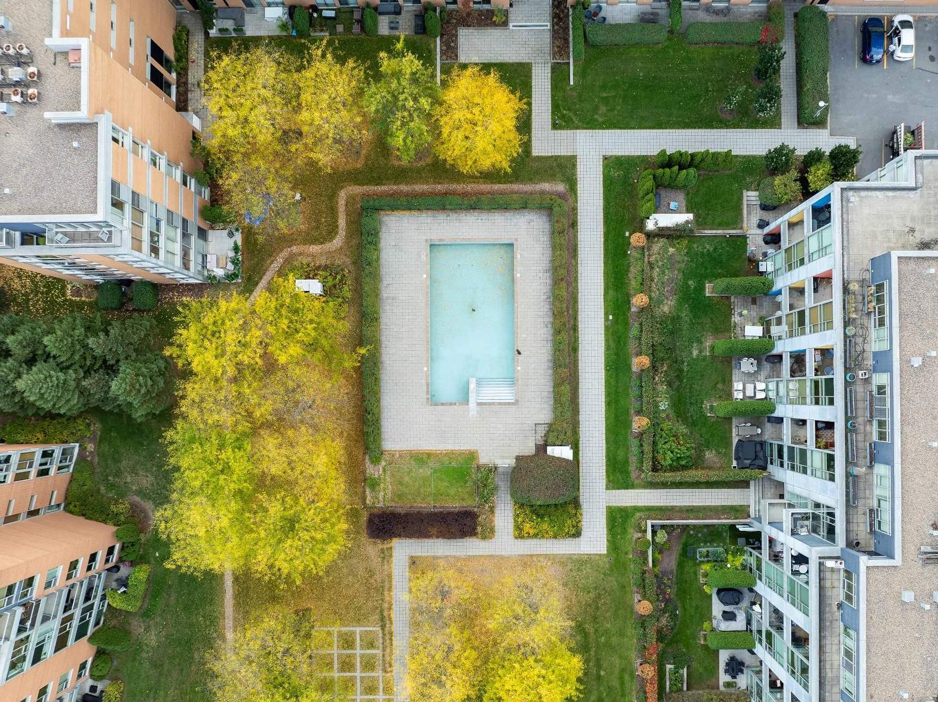 Piscine - 411-220 Ch. Du Golf, Montréal (Verdun/Île-Des-Soeurs), QC - Outdoor