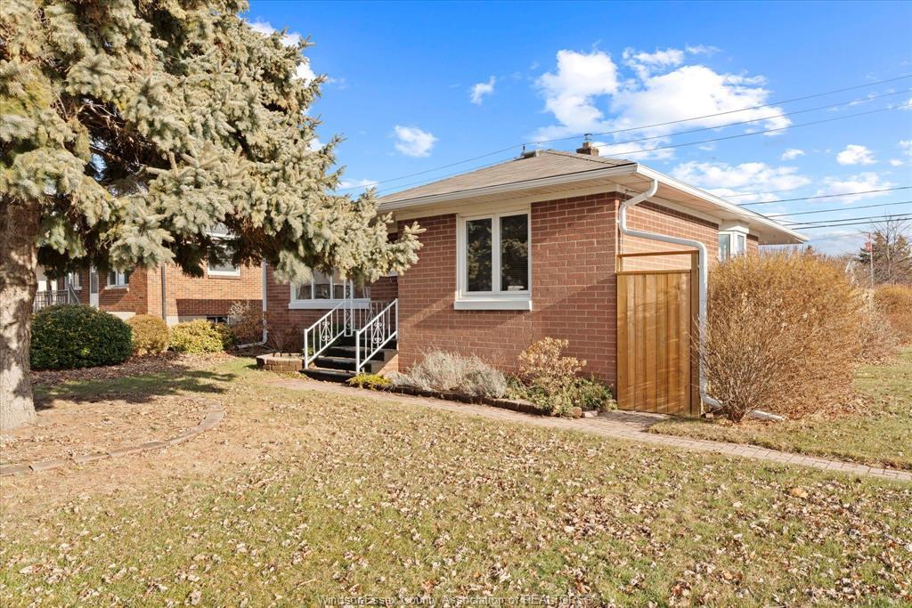 2496 Meldrum, Windsor, ON