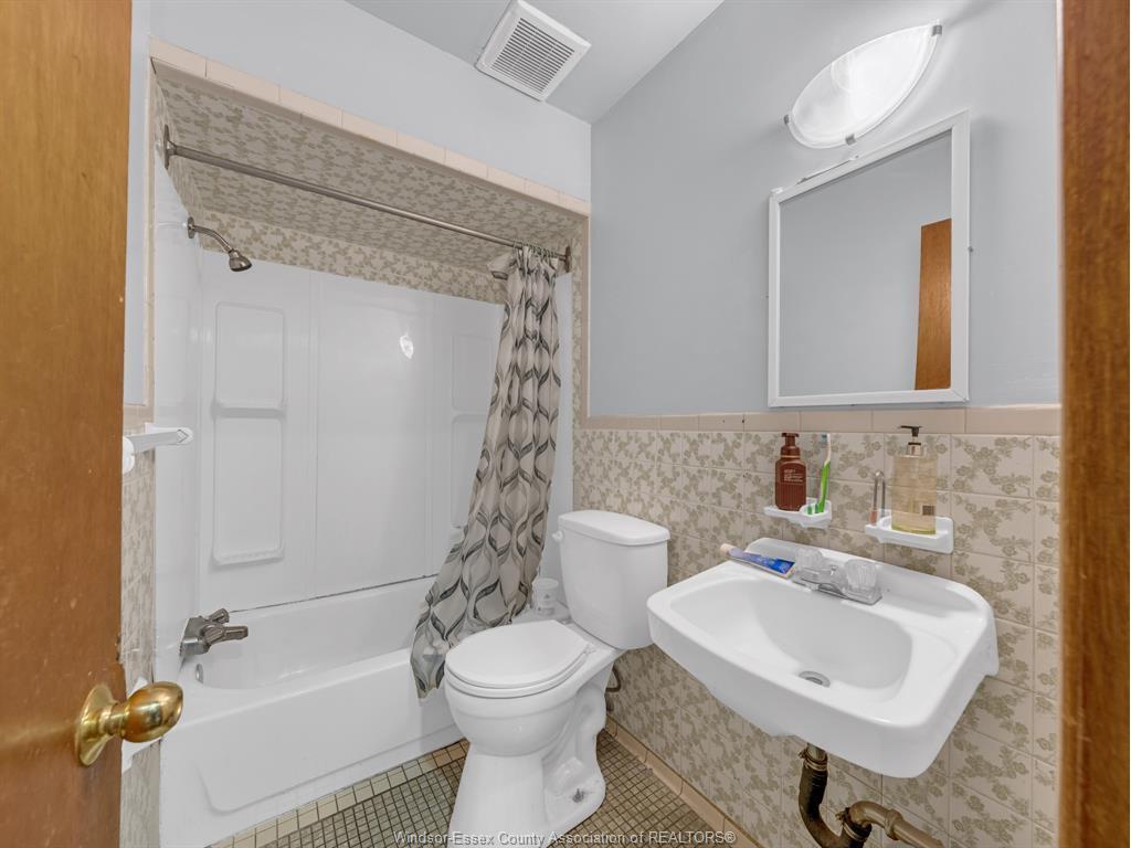 801 Victoria Avenue, Windsor, ON