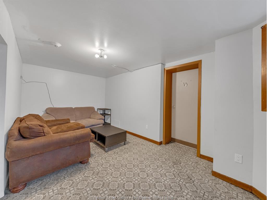 801 Victoria Avenue, Windsor, ON