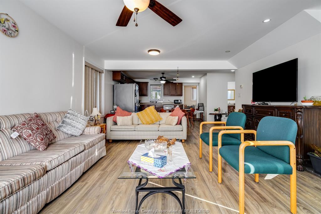 89 Oak Street East, Leamington, ON