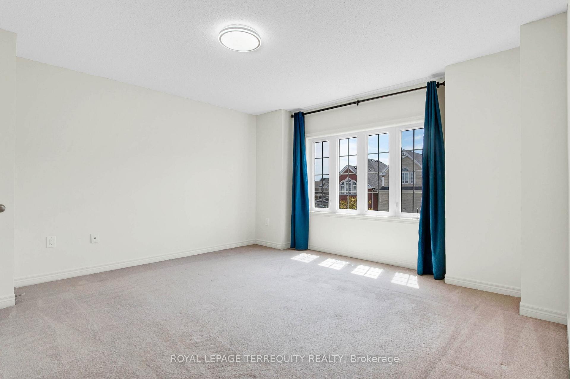 36 Crellin Street, Ajax, ON - Indoor Photo Showing Other Room