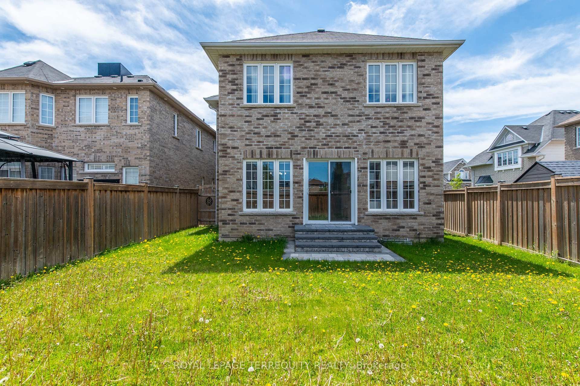 36 Crellin Street, Ajax, ON - Outdoor