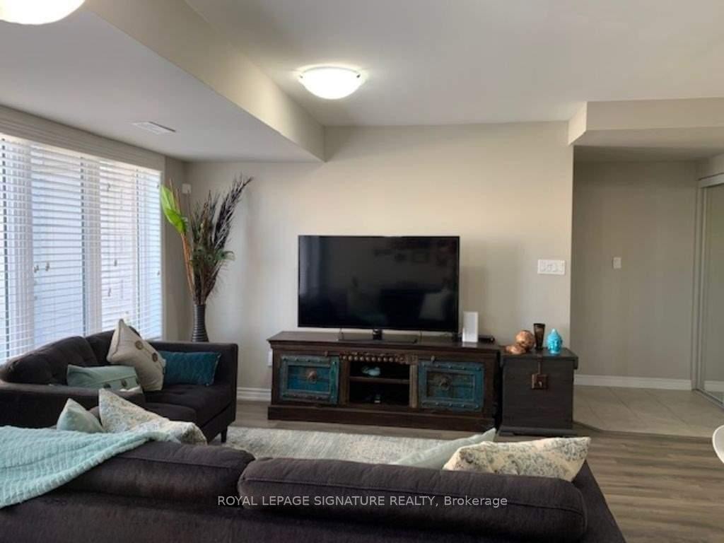 36 Daylily Lane, Kitchener, ON - Indoor Photo Showing Living Room