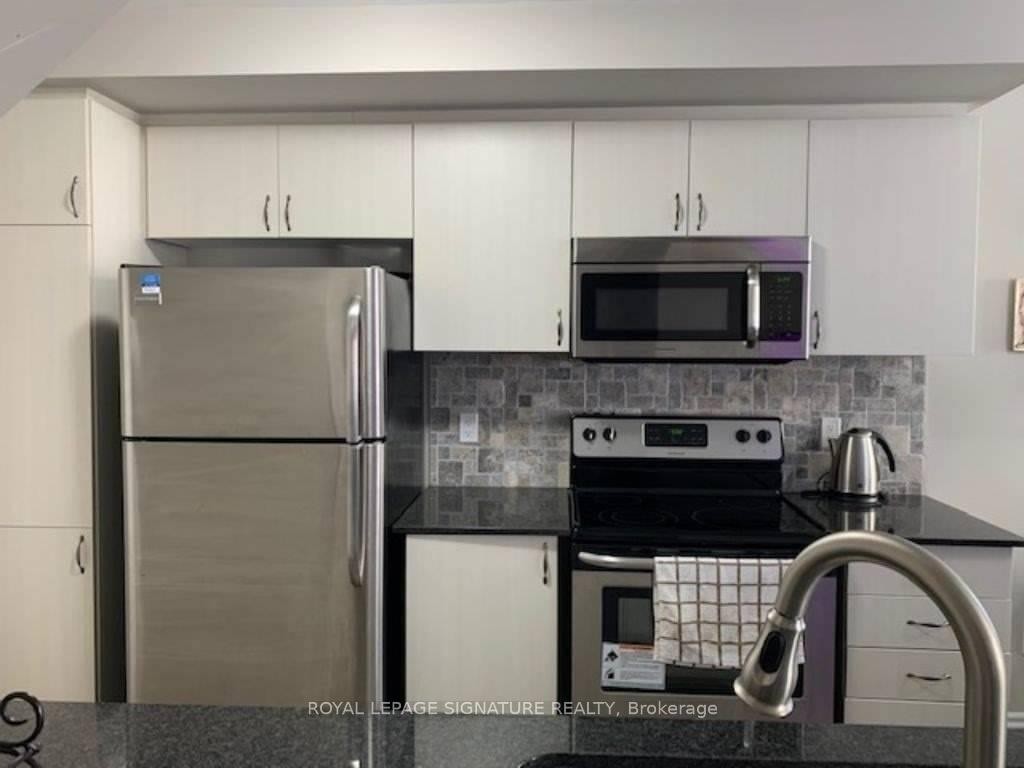 36 Daylily Lane, Kitchener, ON - Indoor Photo Showing Kitchen