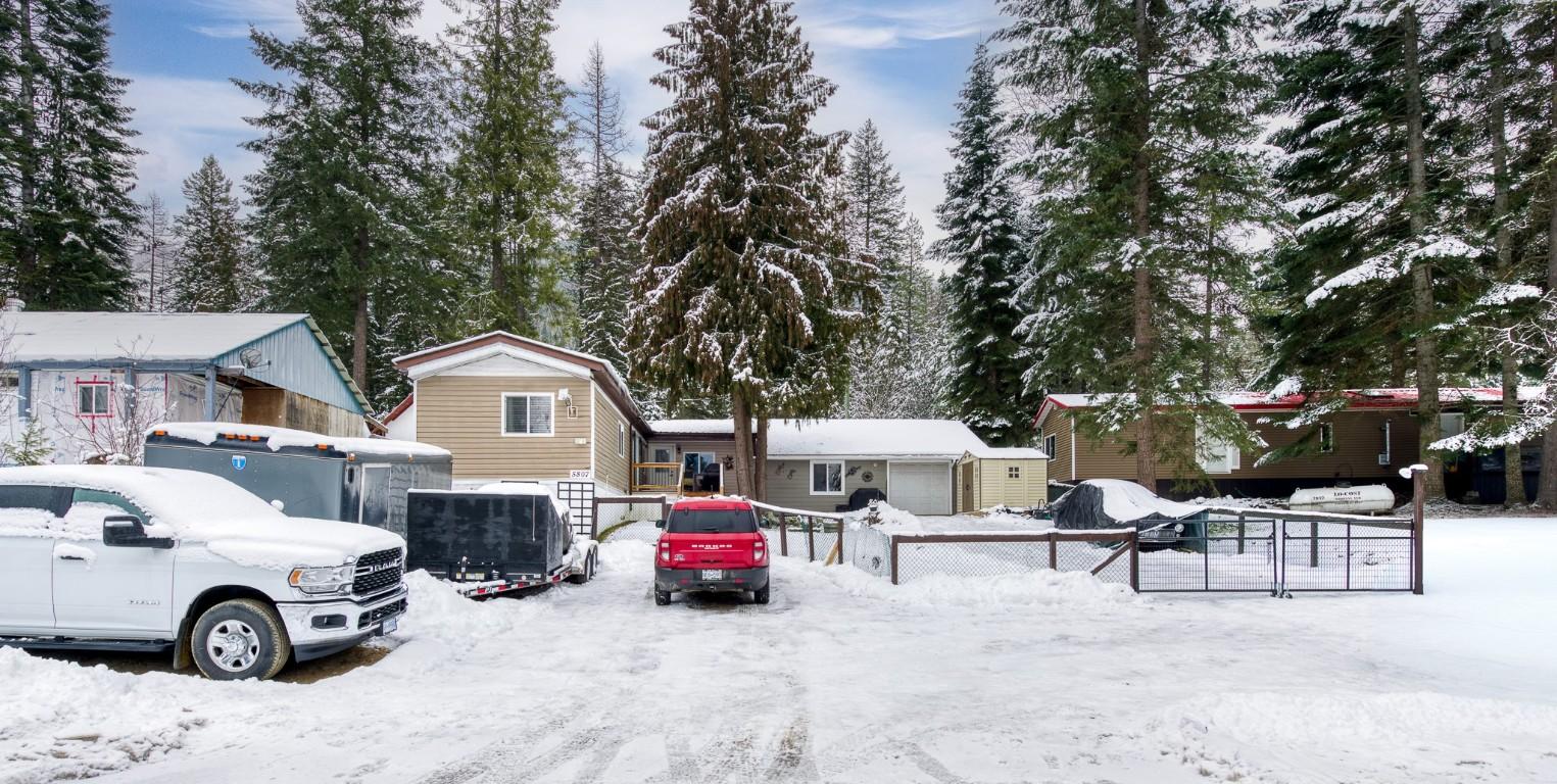 5807 Birch Avenue, Kitchener, BC