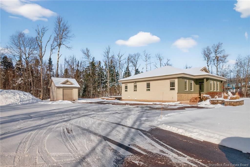 90 Englehart St, Dieppe, NB