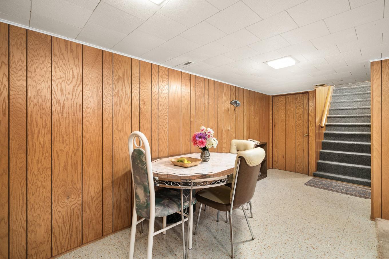 Salle familiale - 1080 Rue Jean-De Brébeuf, Laval (Duvernay), QC - Indoor