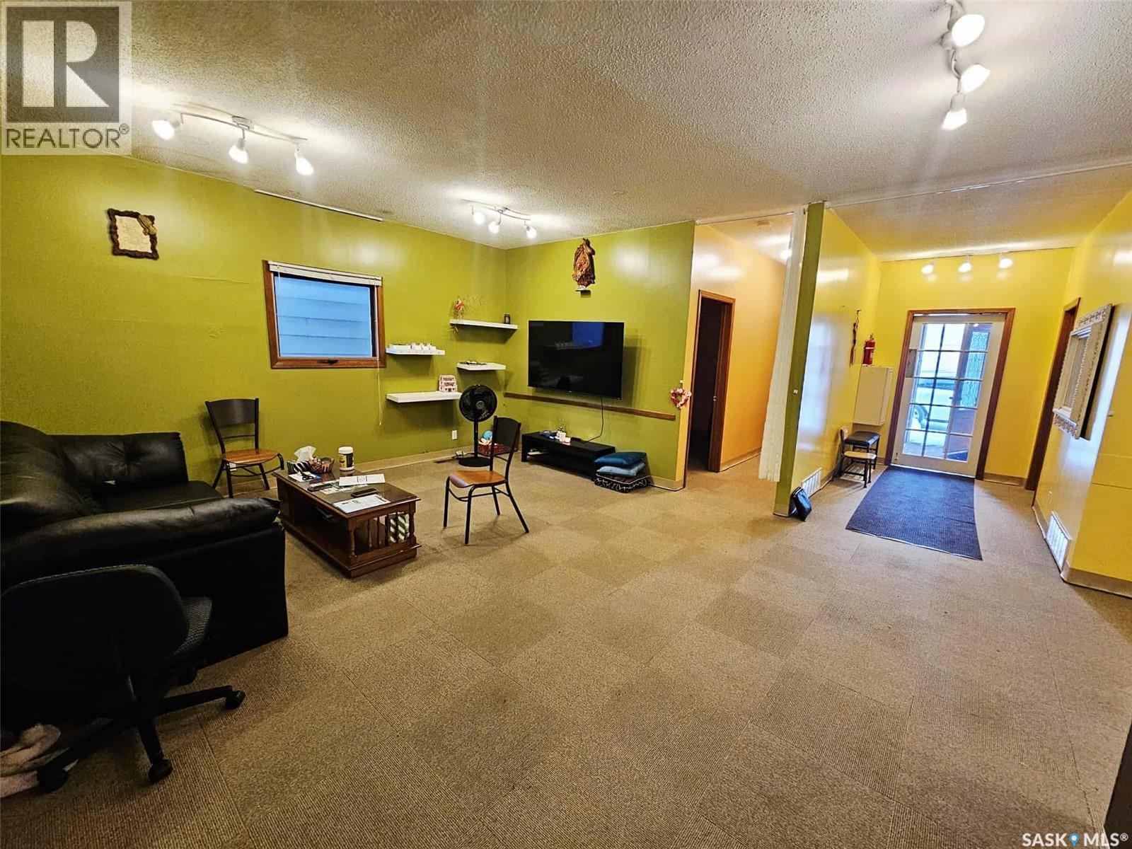 514 Main Street, Broadview, SK