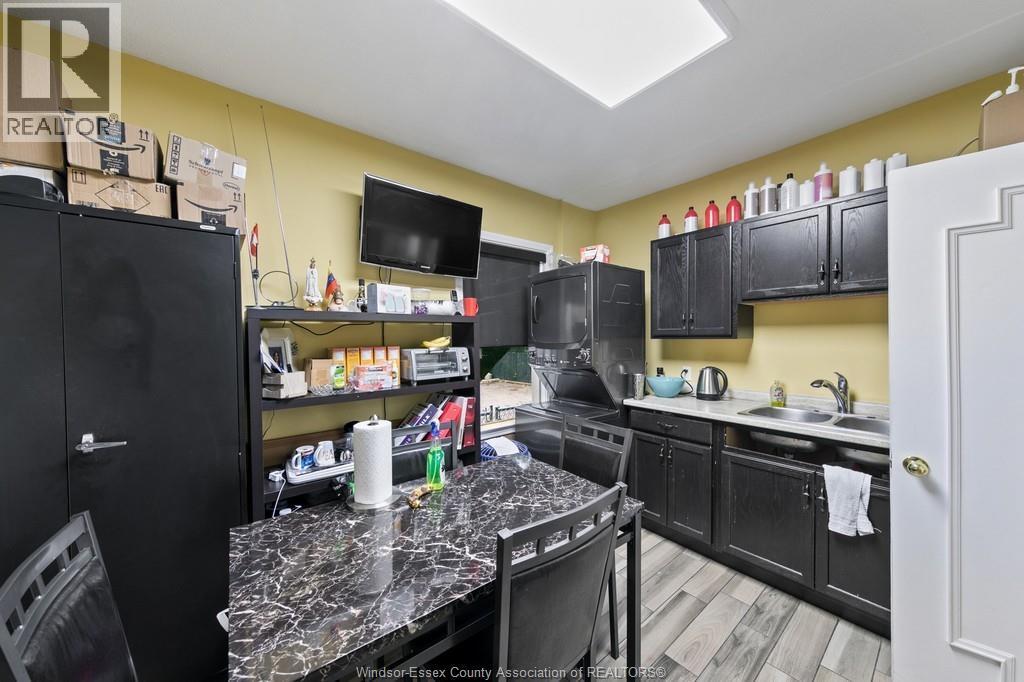 1580 Ouellette, Windsor, ON