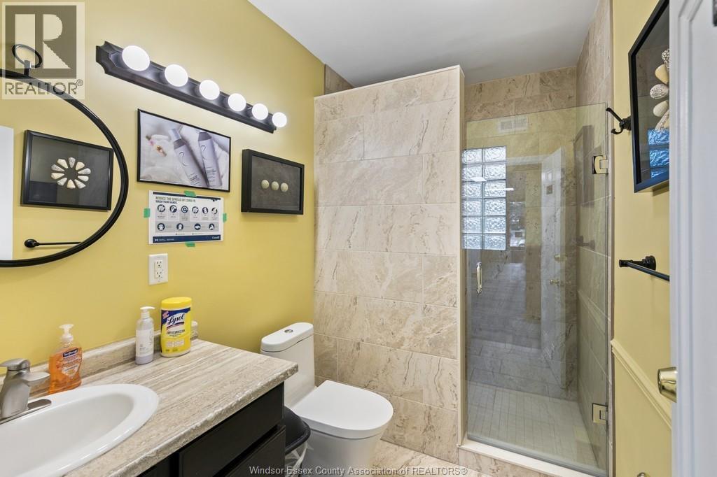 1580 Ouellette, Windsor, ON