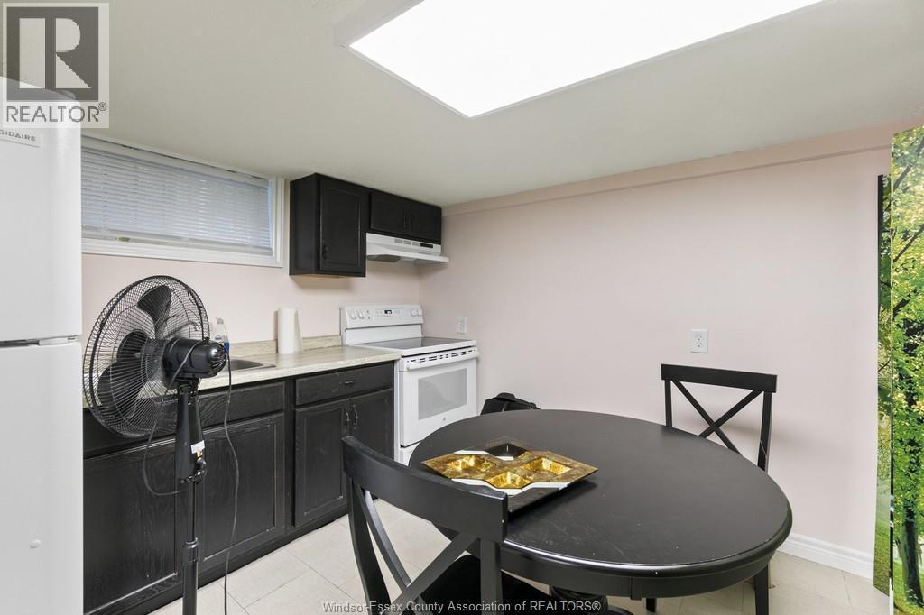 1580 Ouellette, Windsor, ON