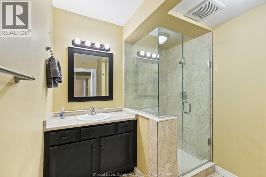 1580 Ouellette, Windsor, ON