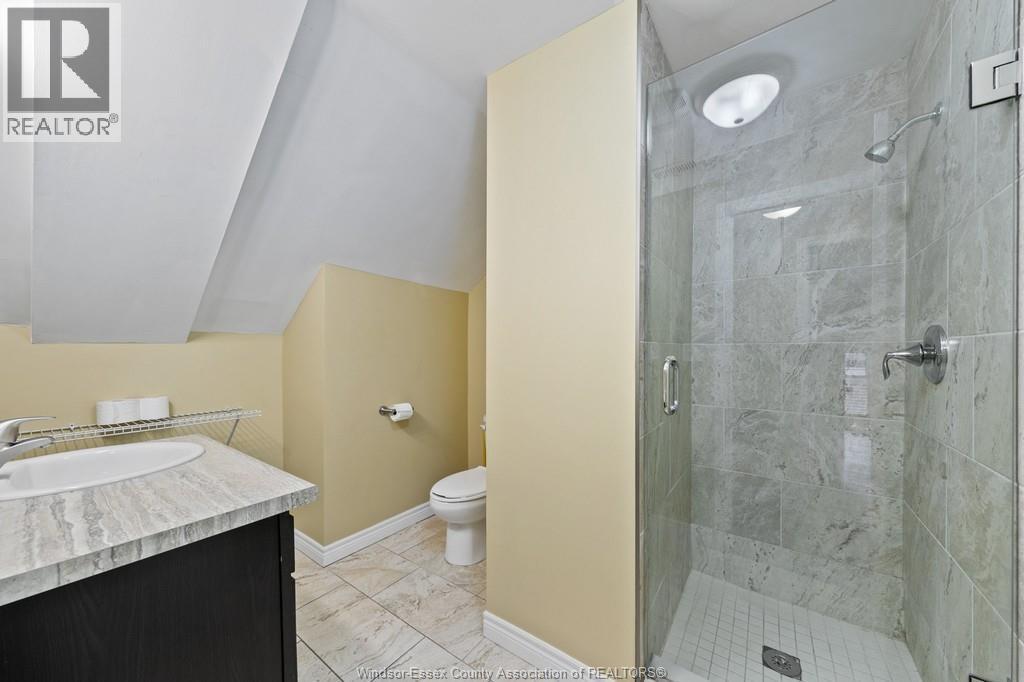 1580 Ouellette, Windsor, ON