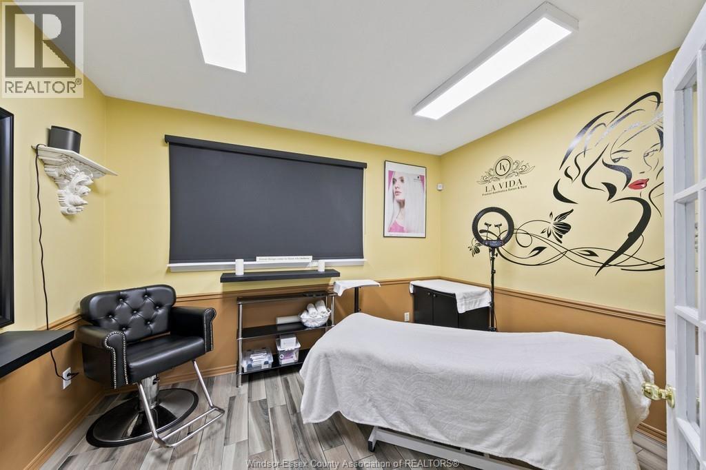 1580 Ouellette, Windsor, ON