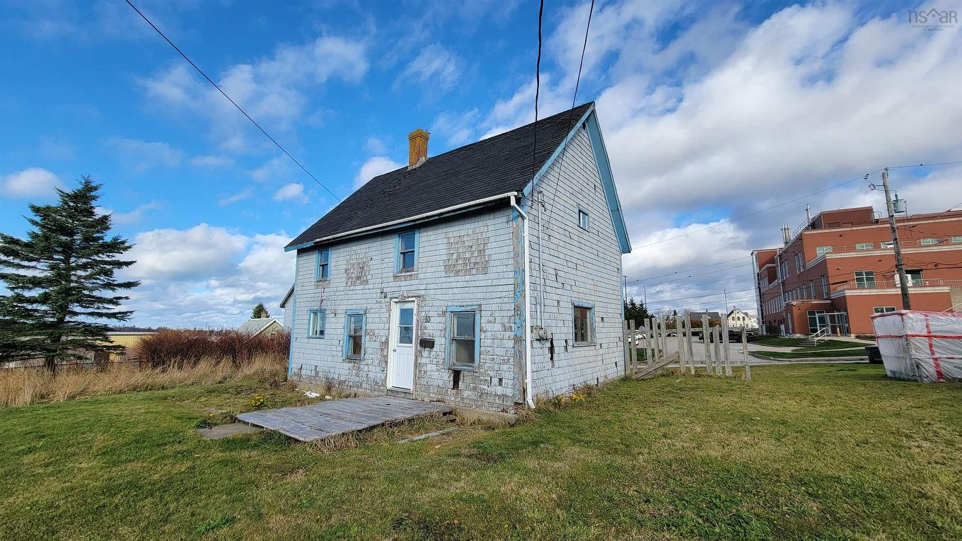 10 Porters Lane, Yarmouth, NS